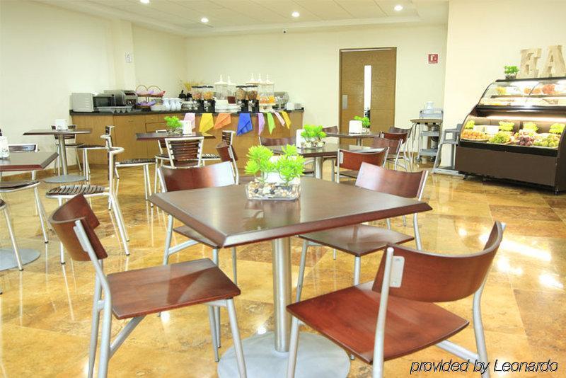 Hotel La Venta Inn Villahermosa Ristorante foto